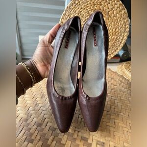 Prada women’s size 9 brown pencil heel
